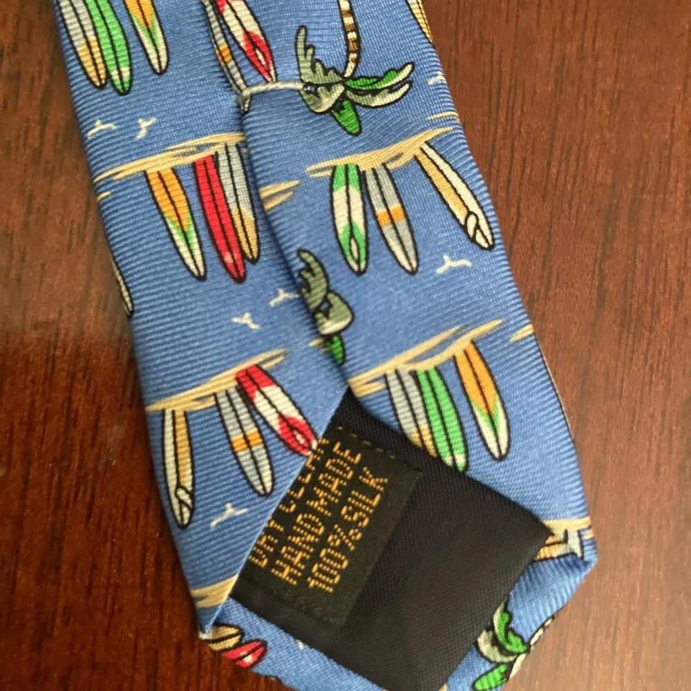 Alynn Neckwear Men’s Silk Tie - Picture 3 of 3